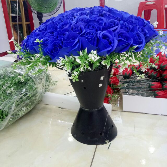 cốt nhựa cắm hoa được sử dụng phổ biến